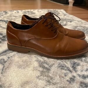 Mens Steve Madden Tan Oxfords With Tan Rubber Soles Size 7, style name NUNAN